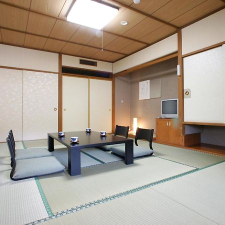 Manza Onsen Nisshinkan Tsumagoi Exterior photo