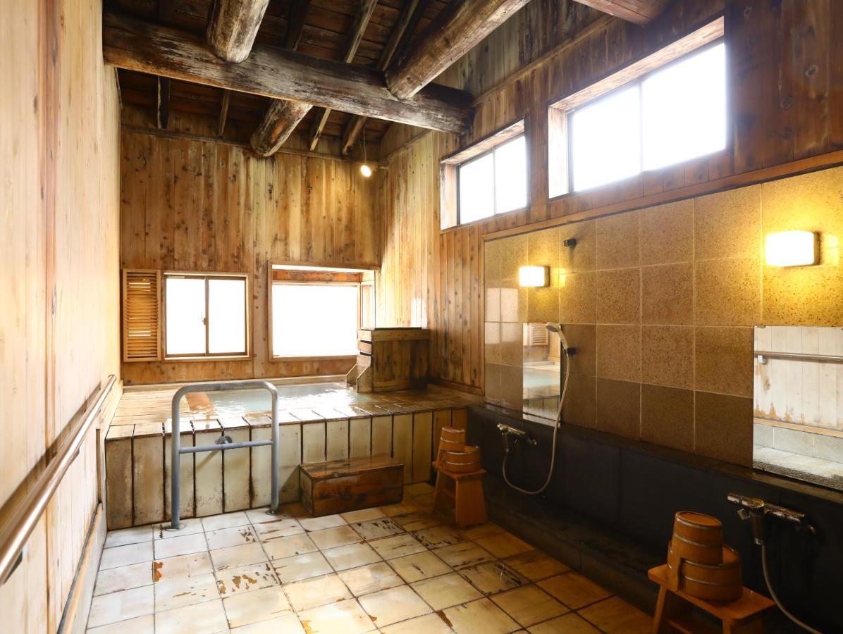 Manza Onsen Nisshinkan Tsumagoi Exterior photo